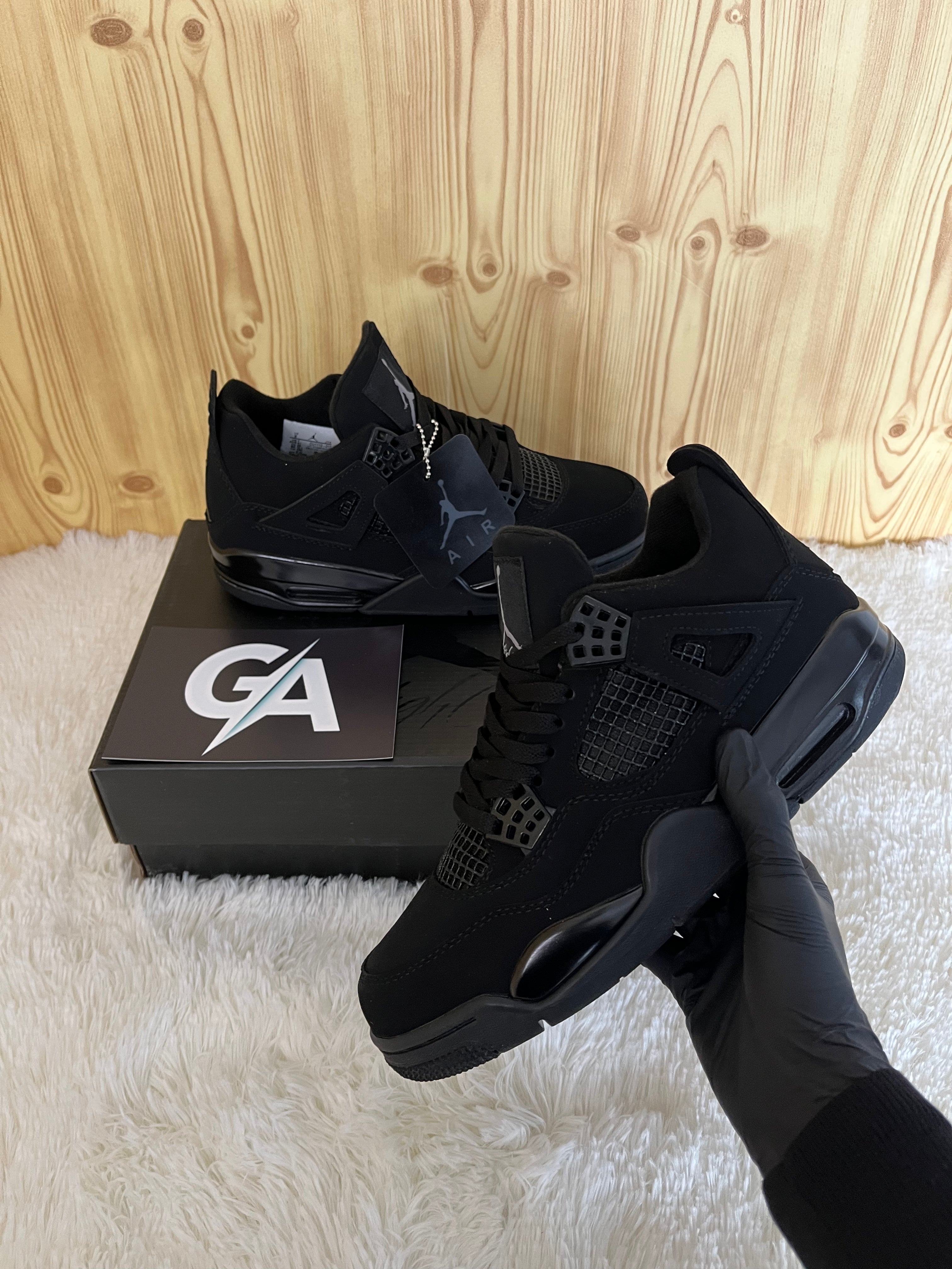 Jordan Retro 4 Black Cat