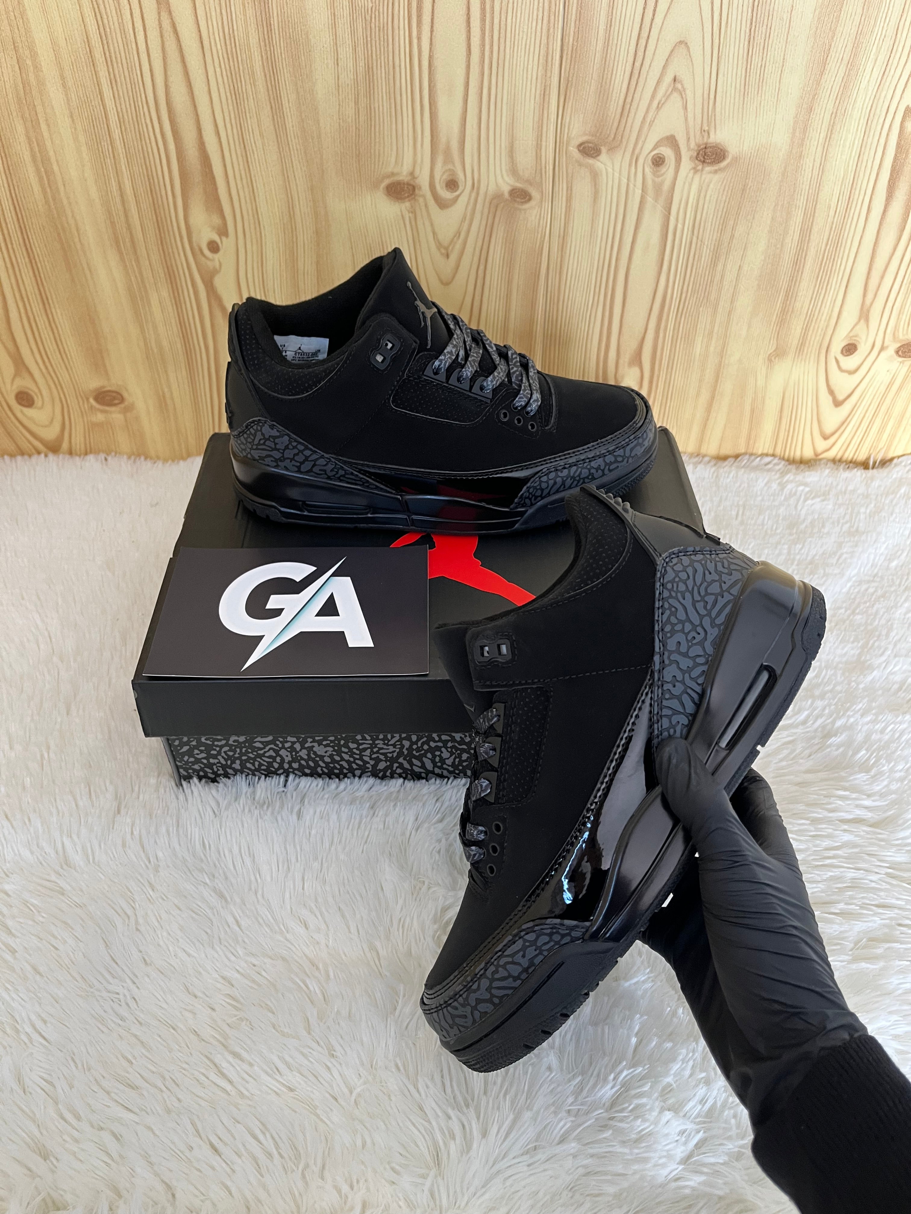 Jordan 3 Black Cat